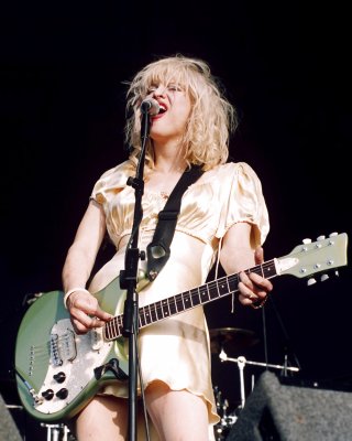 Hm88 Courtney Love