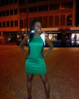 Amelia, Modell Von Uganda Nn #40963889