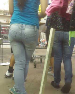 Fine Teen Ass & Butt In Tight Jeans