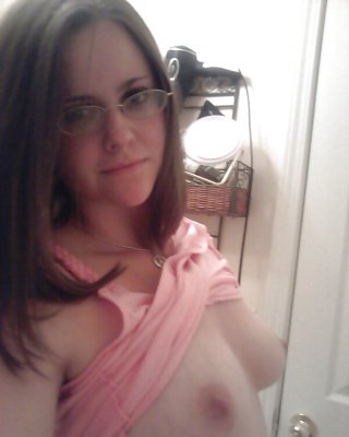 Hot Thick Nerdy Wife