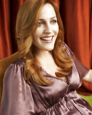 Gillian Anderson 2 #32989604