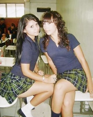 COLEGIALAS  LATINAS  HOTTT