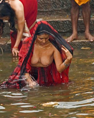 India Public Naked - Indian Public Bath Porn Pictures, XXX Photos, Sex Images #1911785 - PICTOA