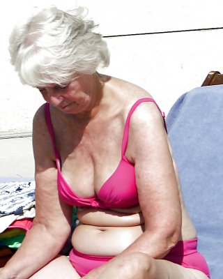 320px x 400px - Sexy mature grannies on beach! Amateur mixed! Porn Pictures, XXX Photos,  Sex Images #1626618 - PICTOA