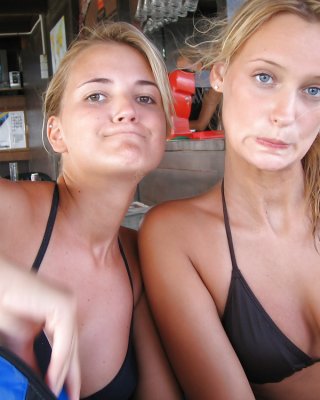 Corinna und frauke 
 #35790570