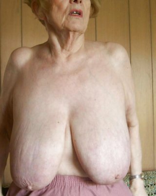 Sexy Oma Frauen 3 #26372160