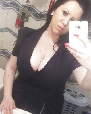 Osteuropäische Mädchen Mit Monster-Titten #39064250