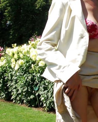 Französisch Nadine In Einem öffentlichen Park Zu Blinken 2005 #24666819