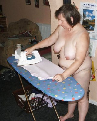 Mature Women With Saggy Tits 14.