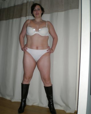 Striptease Von Holly Haris #27085523