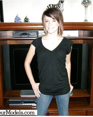 Heiß Kurzhaarige Amateur Chloe B. #29545359