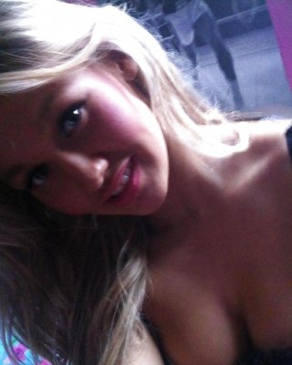 Glasgow Hollie H Pt2 #27853790