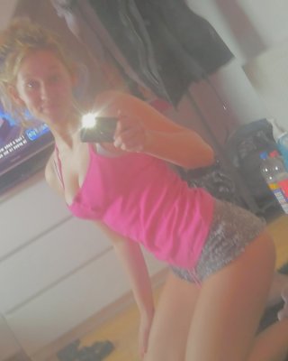 Glasgow Hollie H Pt2 #27853912