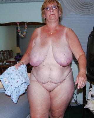 GRANNY SMOOTH n' HANGING #26620480