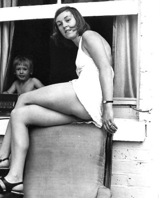 British Hotwife in 1950's Porn Pictures, XXX Photos, Sex Images #1399241 -  PICTOA