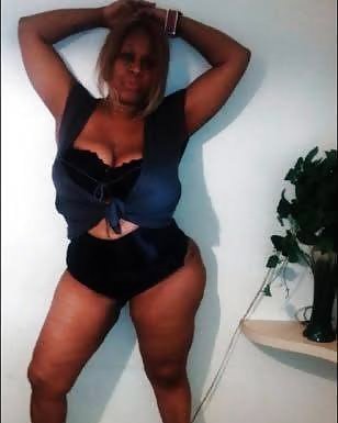 Negra bbw 
 #29034299