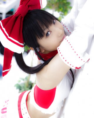 Reimu Hakurei (lenfried) #25725456