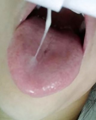 韓国の女の子が自分の写真を撮る
 #32139255