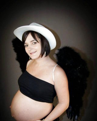 Emilie d enceinte - pregnant
 #28569290