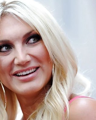 Brooke Hogan at Guys Choice Awards #23593155