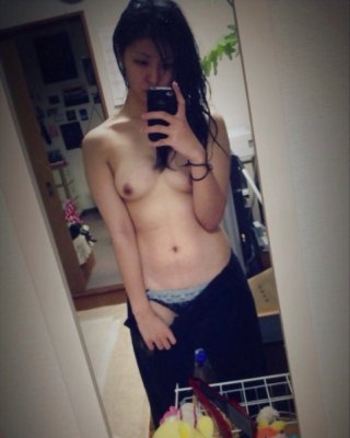  sexy-cutie japanese-schoolgirl nude selfies  