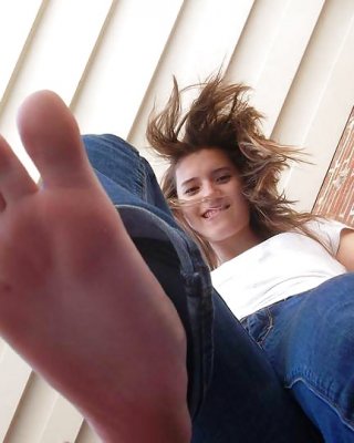 Mädchen Füße 2014 Teil 4 #24543455
