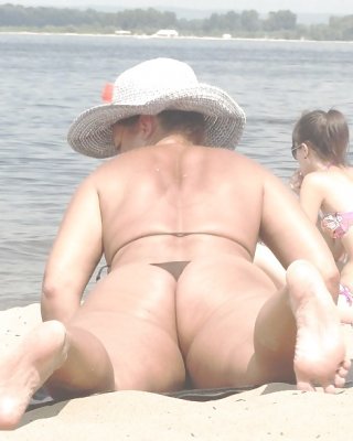 Candid Mature Bikini - Butt Voyeur - Beach Booty