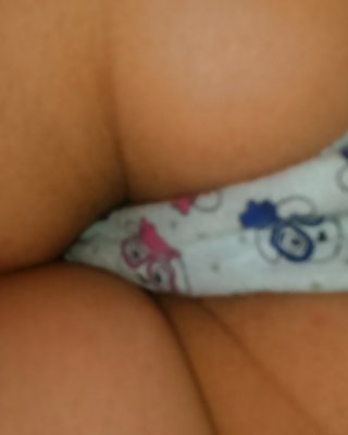 早朝、ニコレのお尻を休ませる
 #30857264