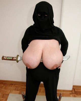 Mega-Brüste Ninja #35055734
