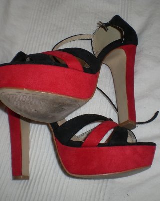 Sexy Paar Ihrer High Heels #33780311