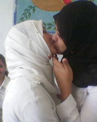 Hijab Lesbian - Hijab lesbian Porn Pictures, XXX Photos, Sex Images #1367788 - PICTOA