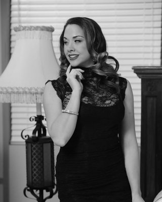 Elegante Milf Pornostar Chanel Preston mit großen Titten und haarige Muschi
 #53328757