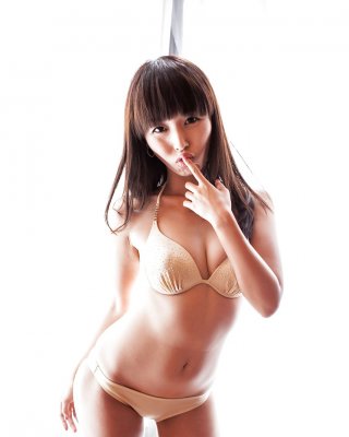 Junge heiße asiatische marica hase in sexy Fersen zeigt schönen Arsch und Brustwarzen
 #50042130