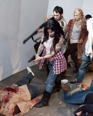 Tattooed hotties bekommen hart gefickt in der offiziellen Walking Dead Parodie
 #50725279