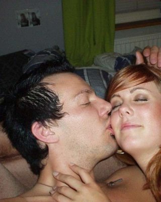 Rothaarige Freundin macht einen Blowjob auf dem Kolben ihres Bfs
 #70465440