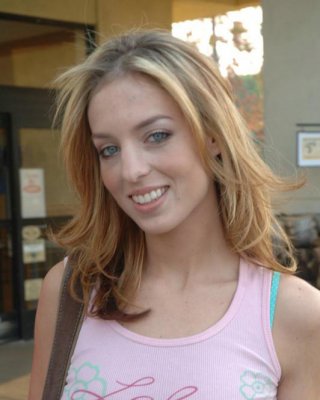 Kleine Brüste blonde Babe interracial
 #73802819