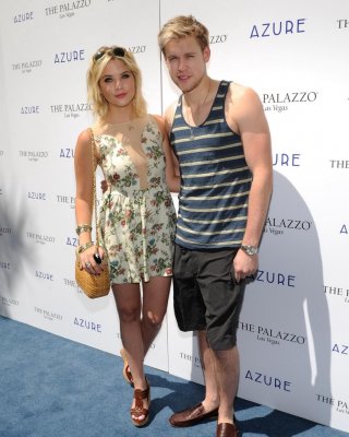 Ashley benson cleavy showing seite boob im flower print mini kleid bei azure poo
 #75253679