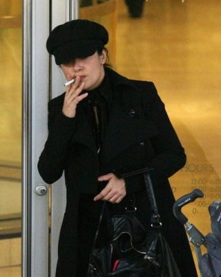 Promi salma hayek zeigt ihren sehr sexy Körper und ihre schönen Titten
 #75400187