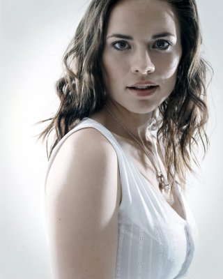 Hayley Atwell Huge Cleavage Photoshoot Taken In Perou Back In 2007