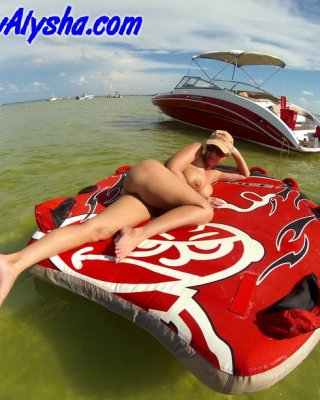 Naughty alysha ein Spaß Tag in der Sonne
 #72240494