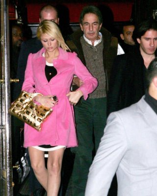 Paris Hilton zeigt ihre Muschi und kleine Titten Paparazzi-Bilder
 #75426437