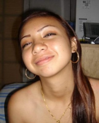 Sexy asiatische Babe gibt Blowjob auf Sofa mit Gesicht cumshot
 #69872375