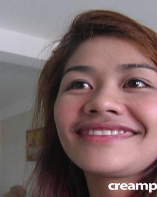 Thai Babe gibt Blowjob, bevor sie in jeder Hinsicht gefickt wird
 #69985213
