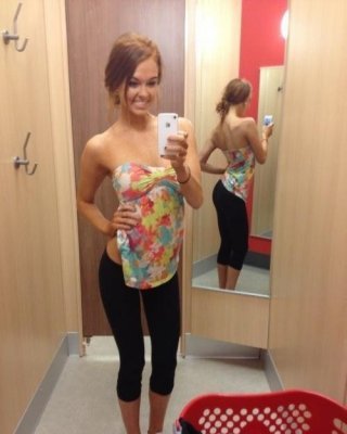 Hotties necken ihren Freund auf Cam, indem sie sexy posieren
 #76129772