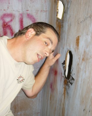 Geiler Kerl saugt starken Schwanz in schwuler Gloryhole-Action
 #76962159