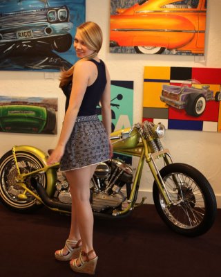 Blonde Teenie necken in kurzen Rock
 #73476965