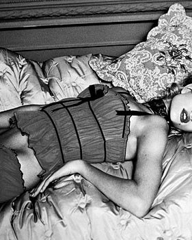 Rosie huntington zeigt ihren super sexy hinreißenden Körper und wählt
 #75343739