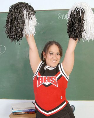 Chubby Cheerleader Gallery - Chubby mexican cheerleader lifts her sirt in the class room Porn Pictures,  XXX Photos, Sex Images #3251638 - PICTOA