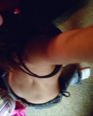 Dreckige Teens nehmen ihre eigenen Bilder
 #75959573