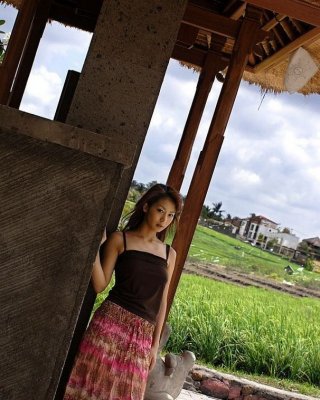 Japanische cutie honoka posiert im Freien zeigt Titten
 #69745931